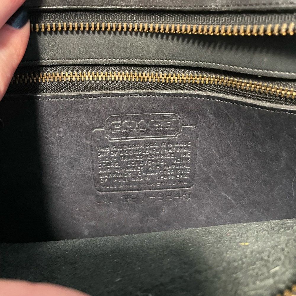 Vintage Coach ‘90s Taylor Bag - Picture 3 of 9